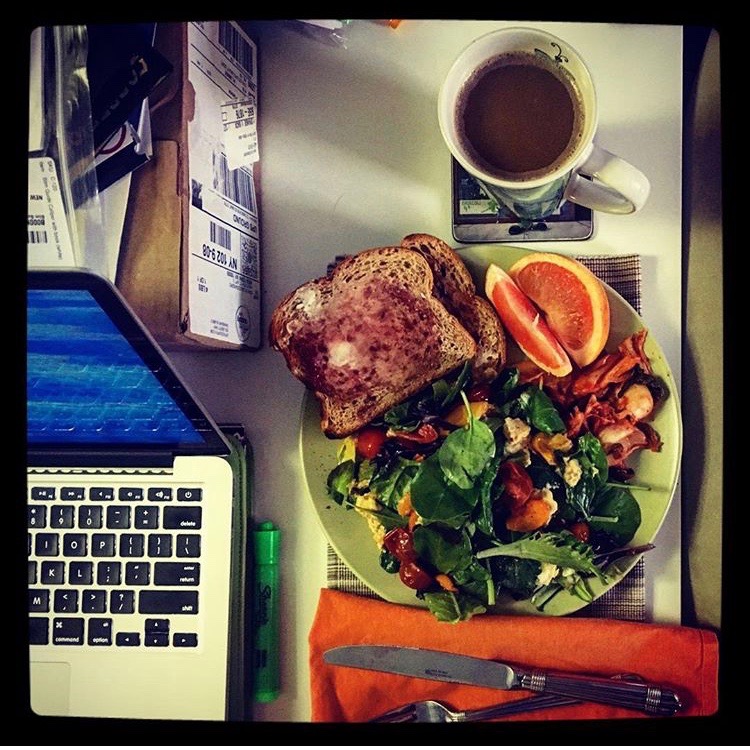 Desk &amp; Breakfast